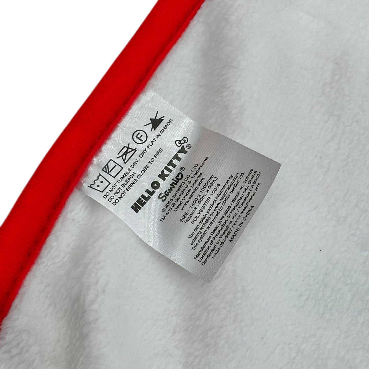Hello Kitty "Apple" Blanket