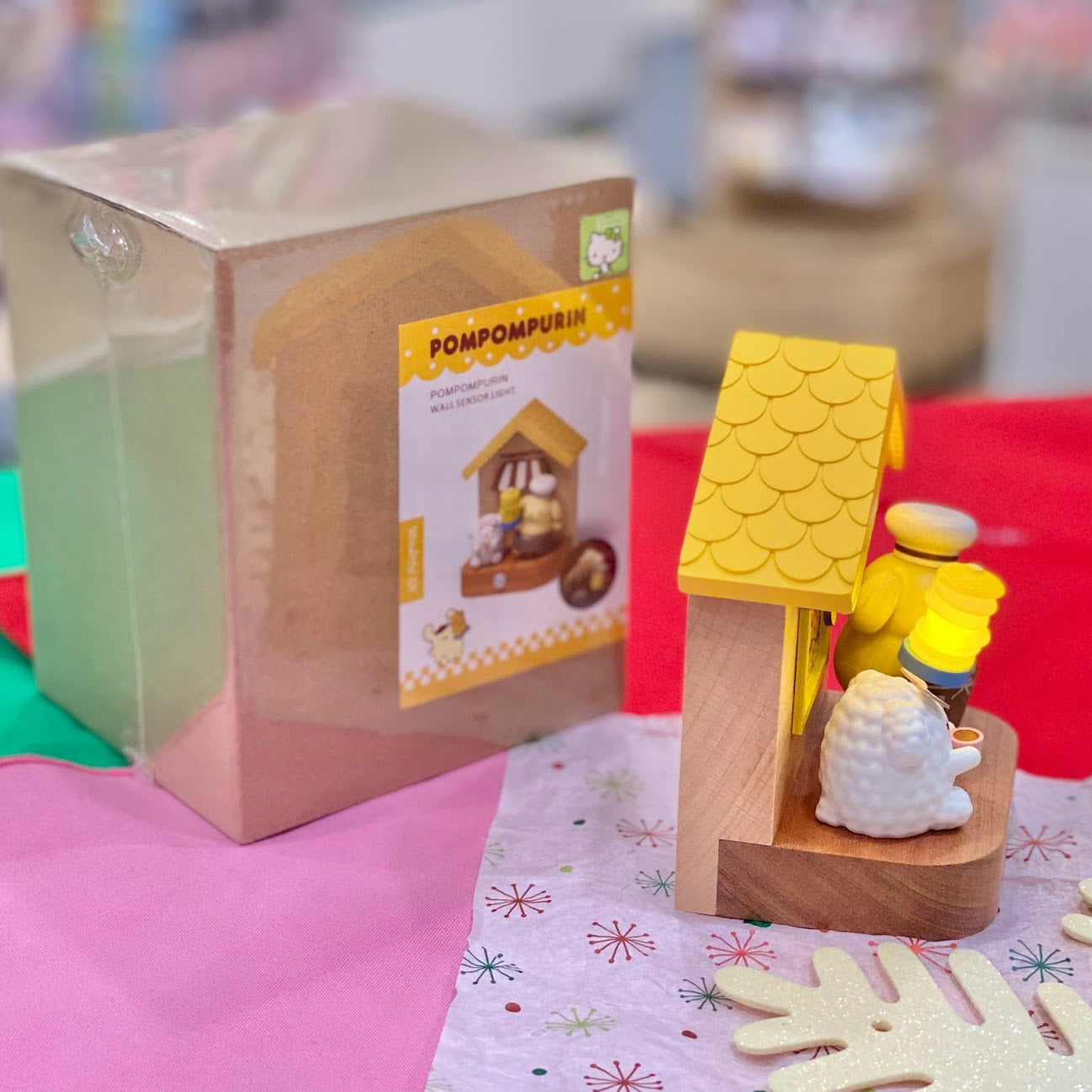 Jeanco x Pompompurin Wooden Wall Sensor Light