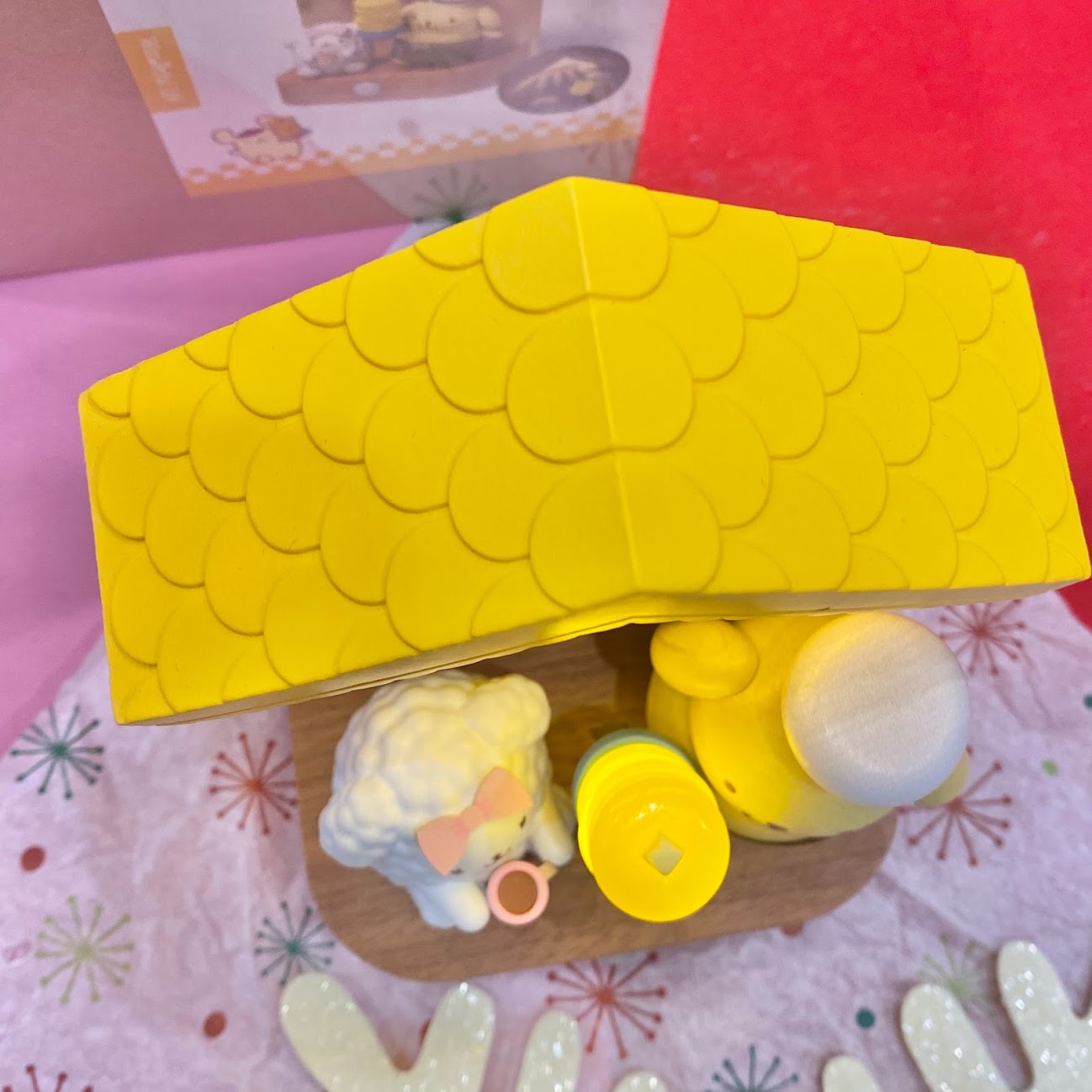 Jeanco x Pompompurin Wooden Wall Sensor Light