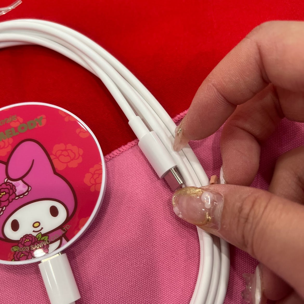 Sonix x My Melody "Peonies" Magnetic Link Wireless Charger