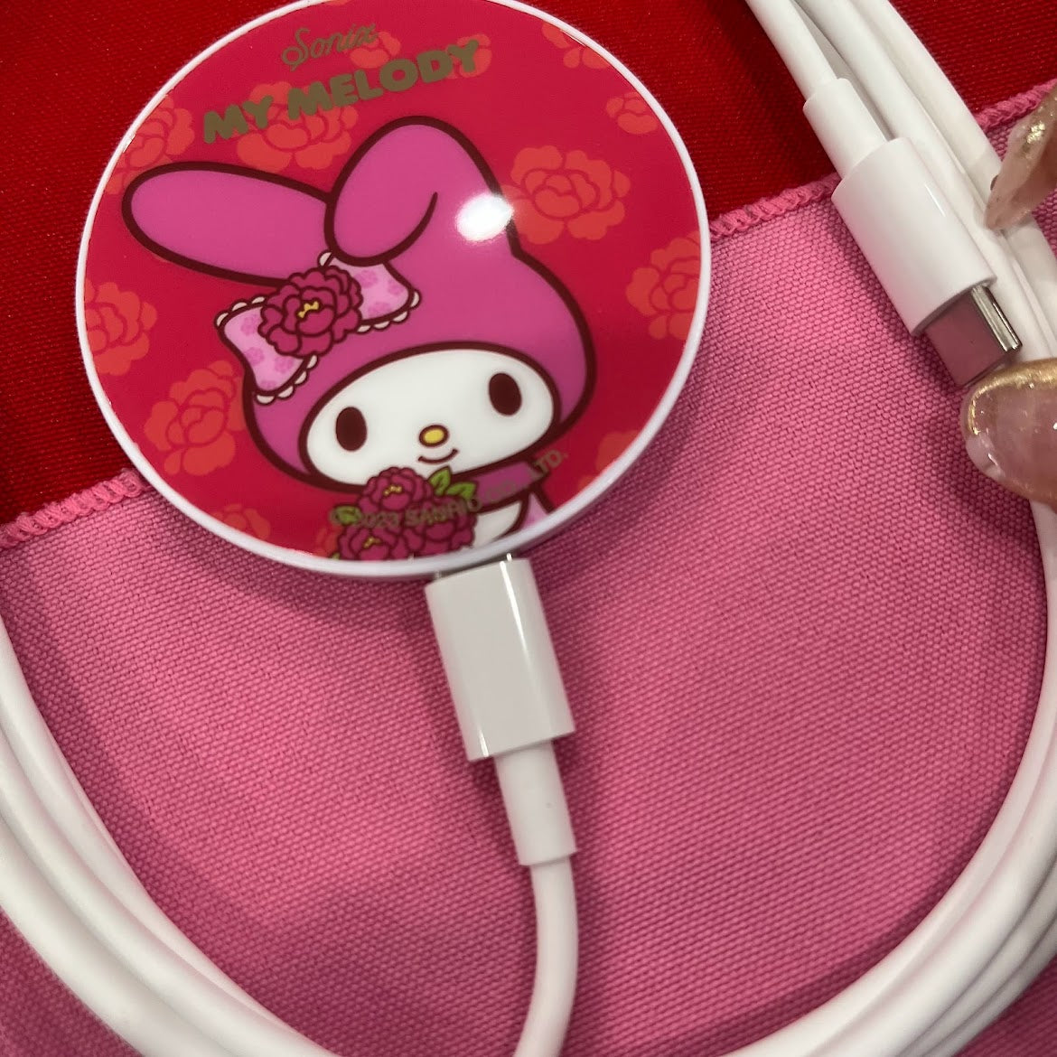 Sonix x My Melody "Peonies" Magnetic Link Wireless Charger