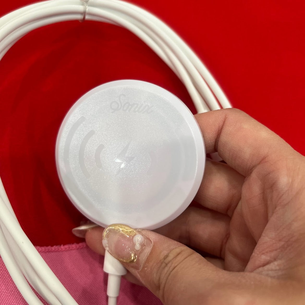 Sonix x My Melody "Peonies" Magnetic Link Wireless Charger