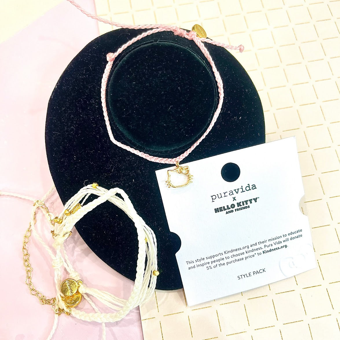 Pura Vida x Hello Kitty Bow Style Pack