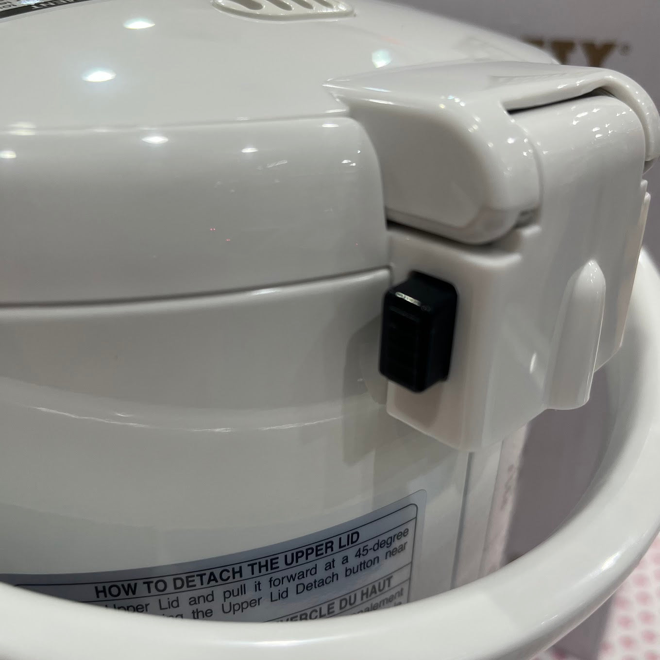 Zojirushi x Hello Kitty Water Boiler