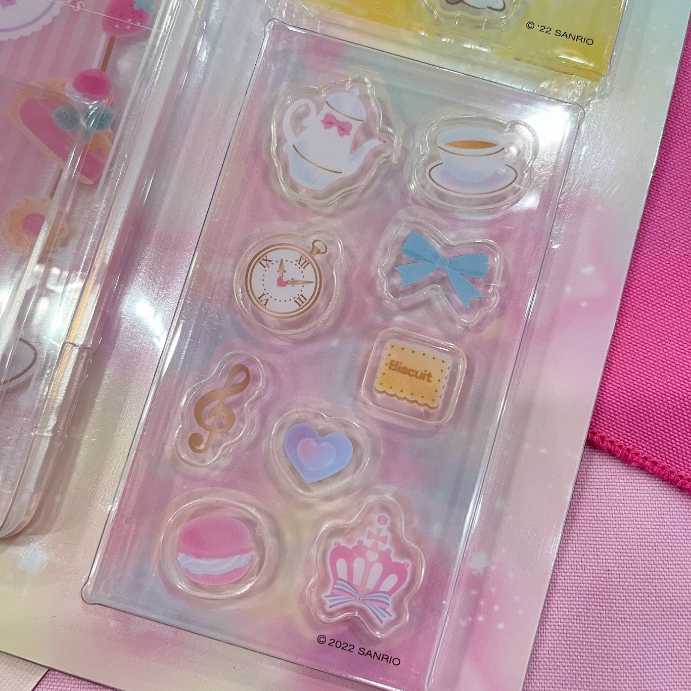 Pompompurin Sakura Acrylic Frame