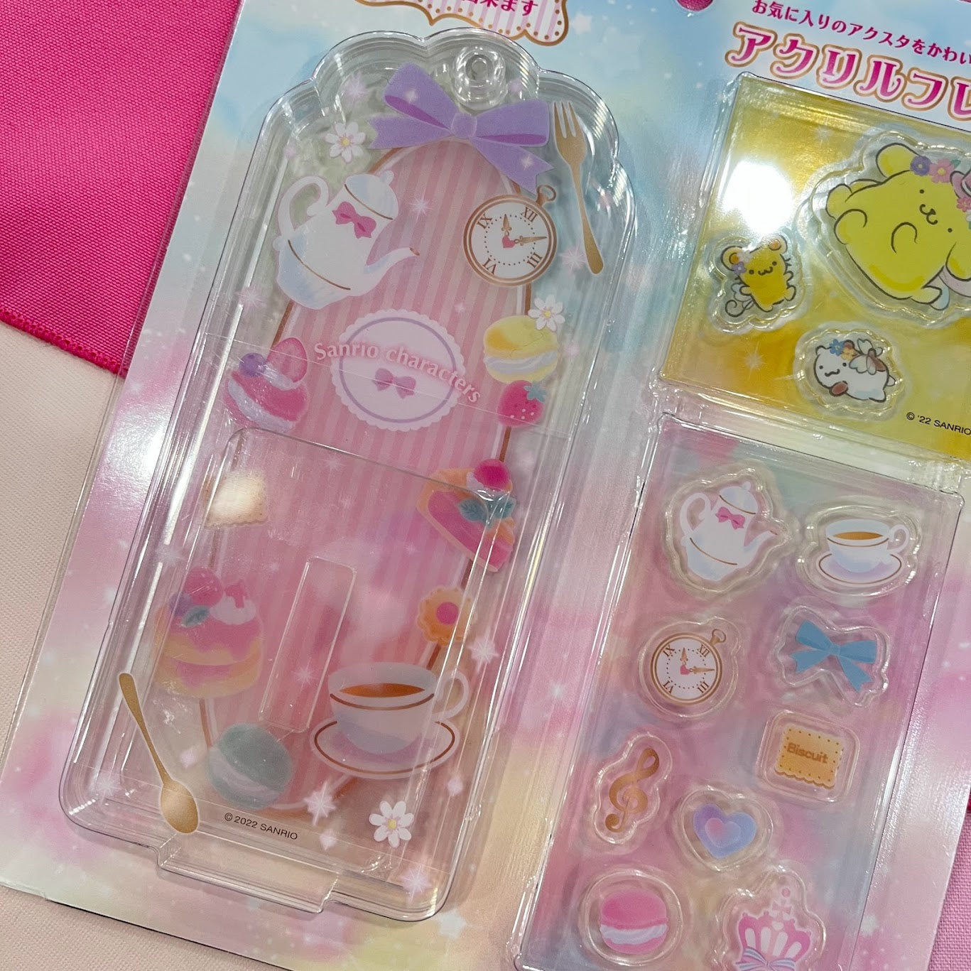 Pompompurin Sakura Acrylic Frame