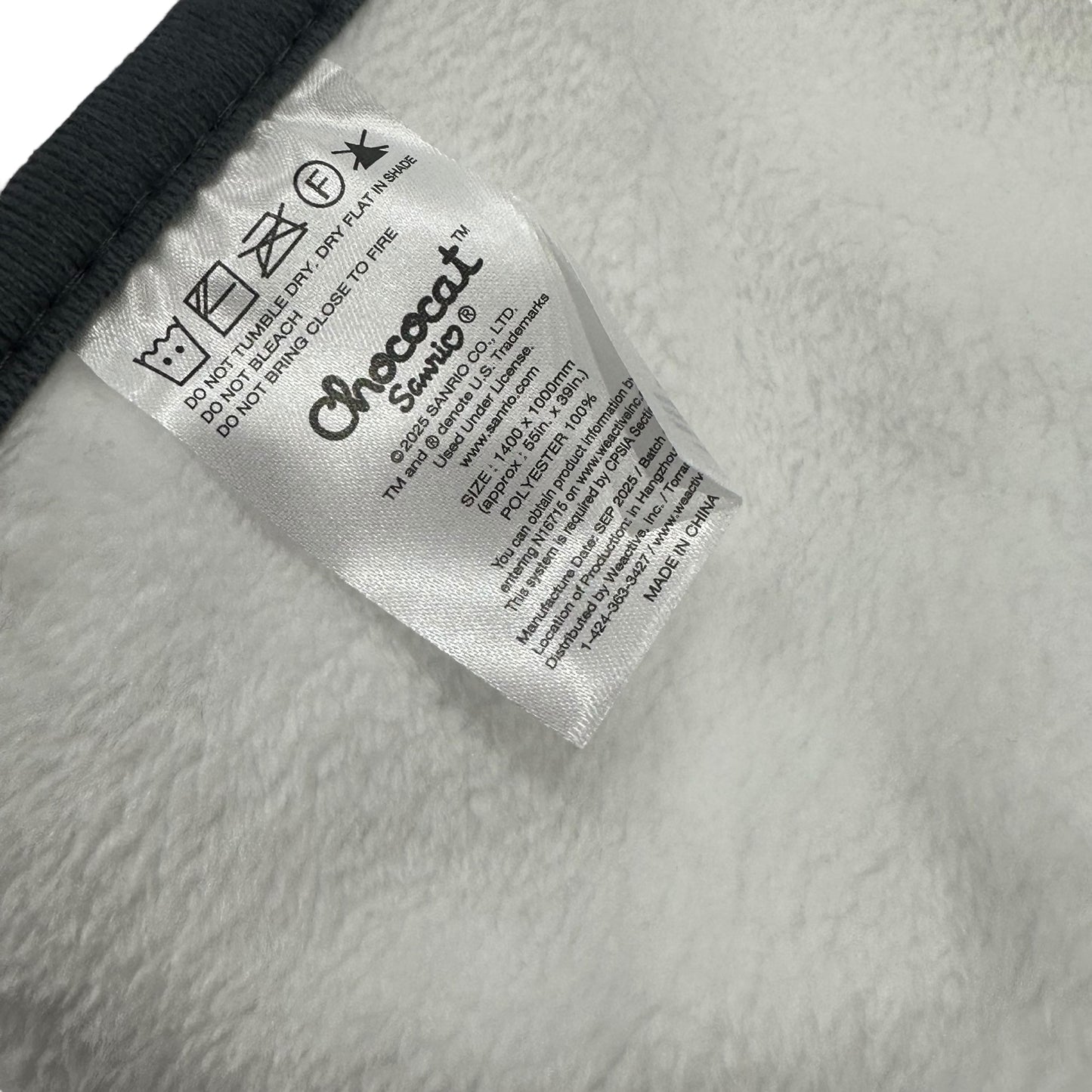 Chococat "Gingham Interior" Blanket