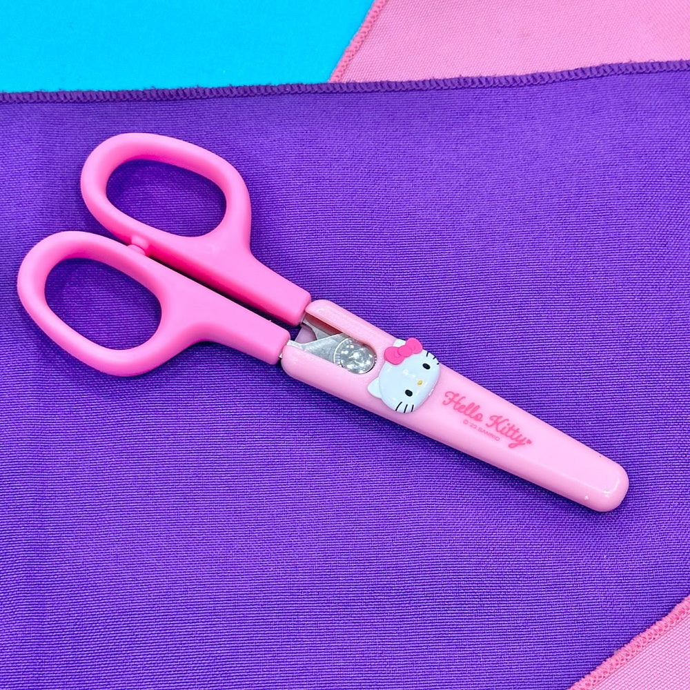 Hello Kitty Scissor w/ Safety Cover