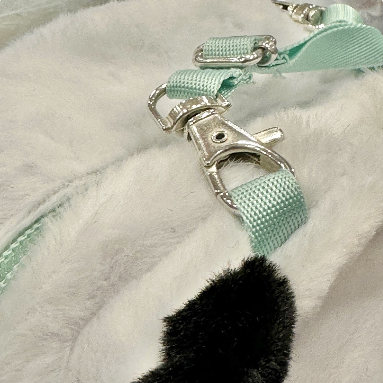 Pochacco "Smile" Die-Cut Pouch