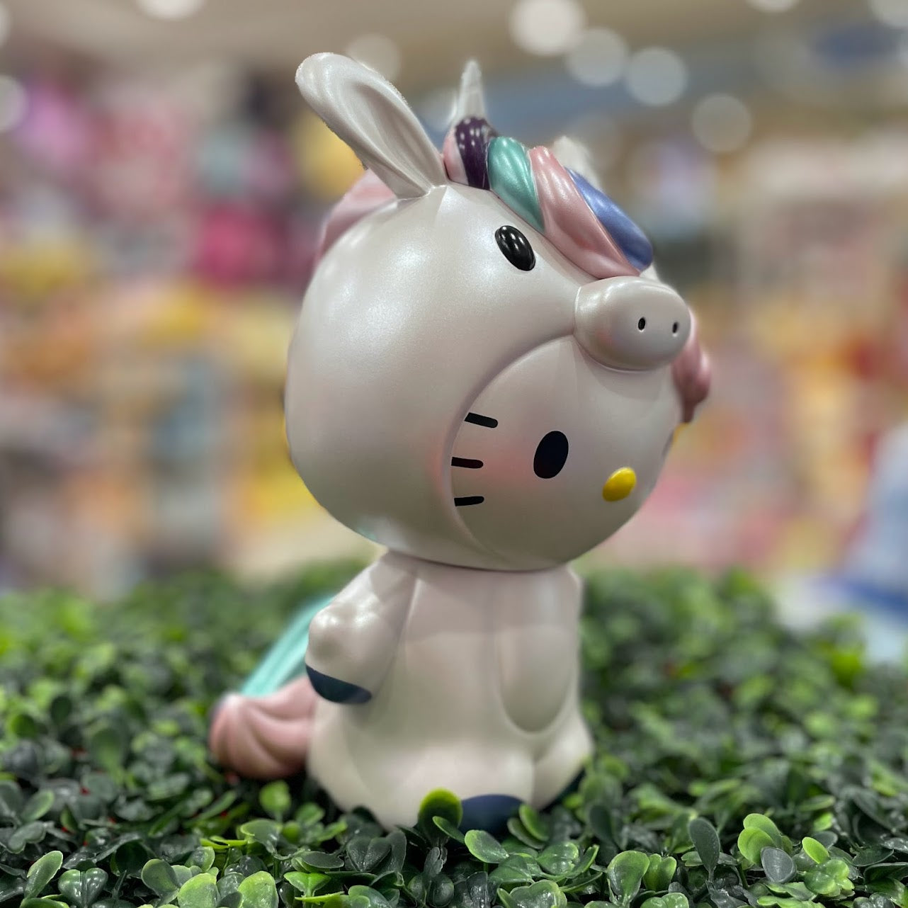 kidrobot x Hello Kitty Unicorn 8in Pastel Pearl Figure [SEE
