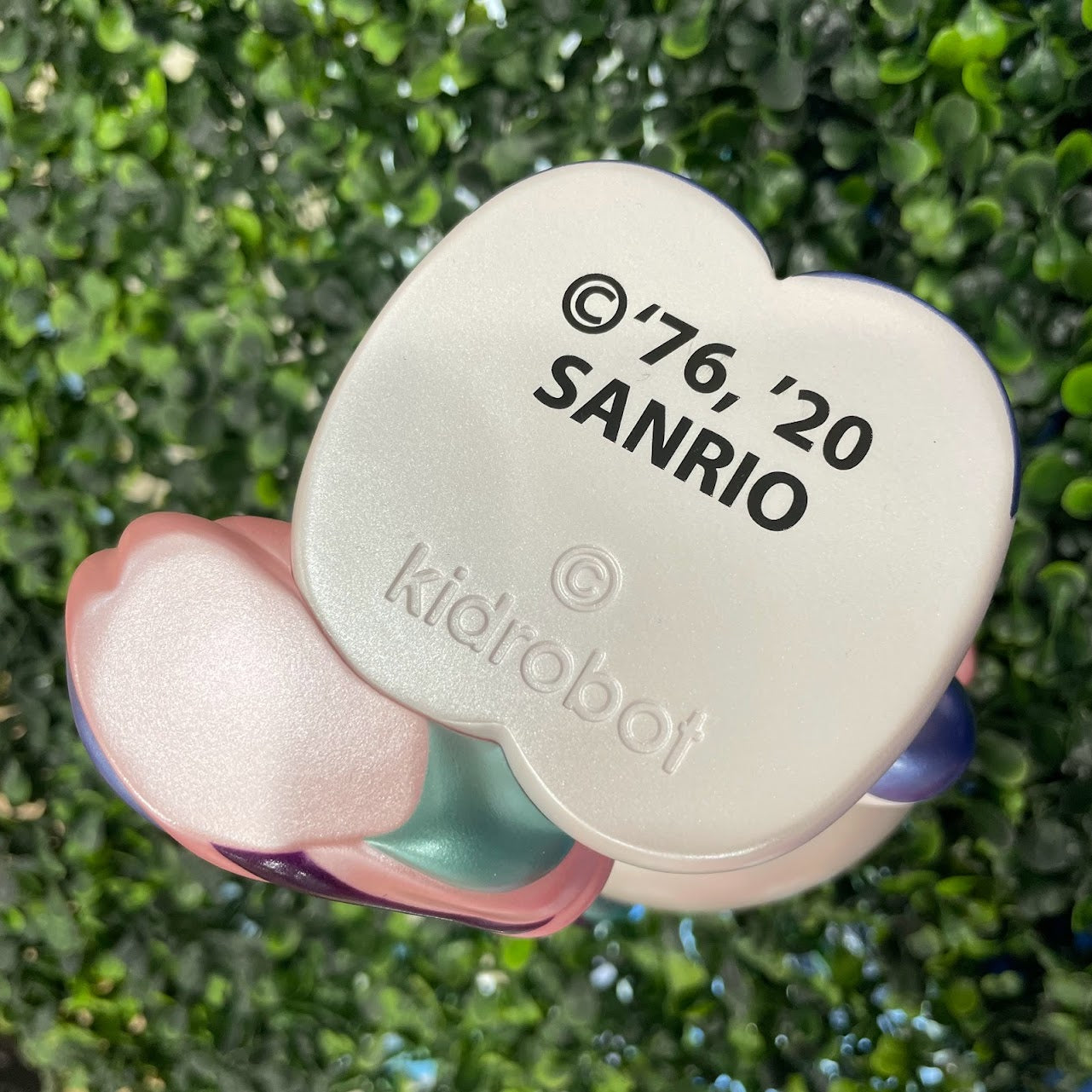 kidrobot x Hello Kitty Unicorn 8in Pastel Pearl Figure [SEE DESCRIPTION]