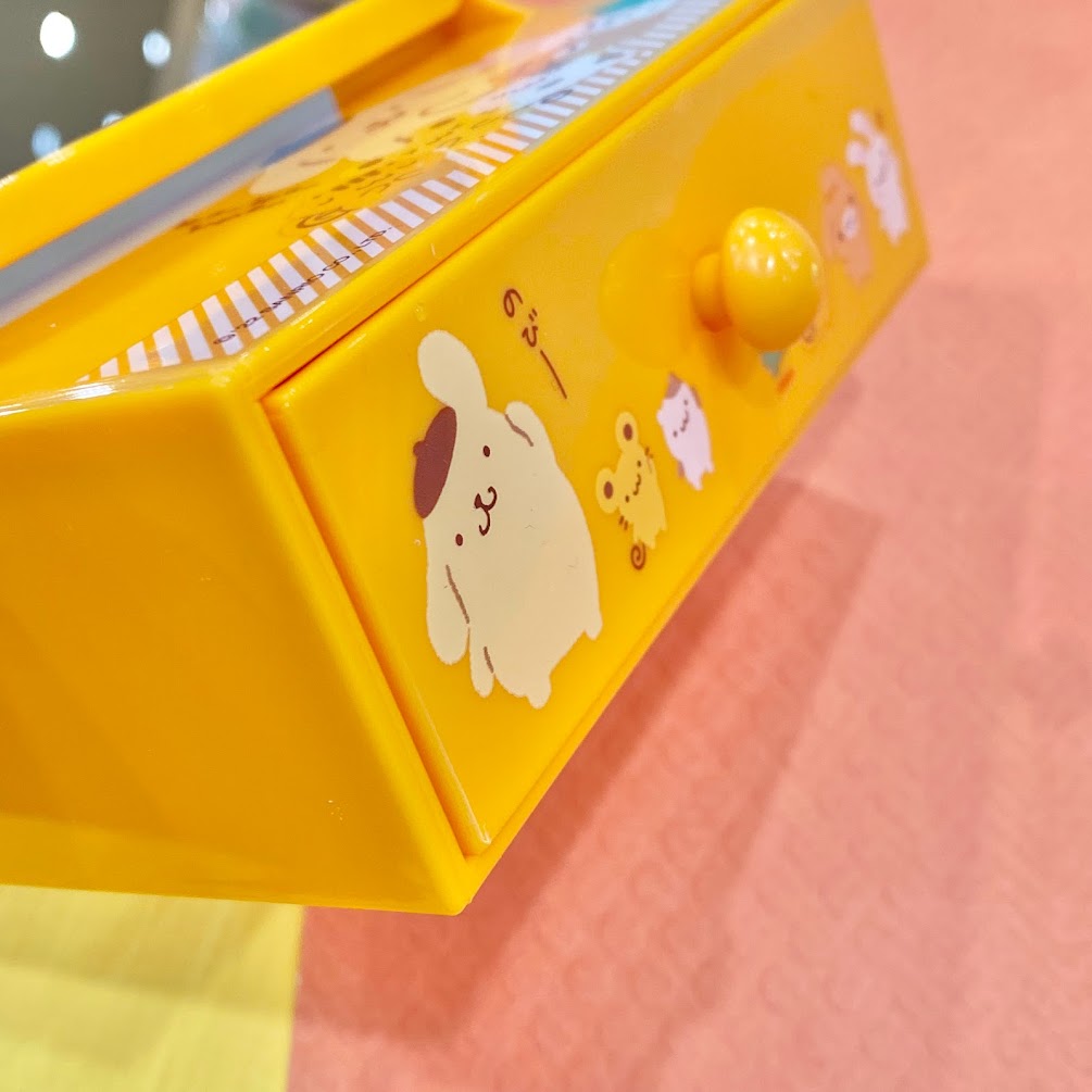 Pompompurin Chest w/ Mirror
