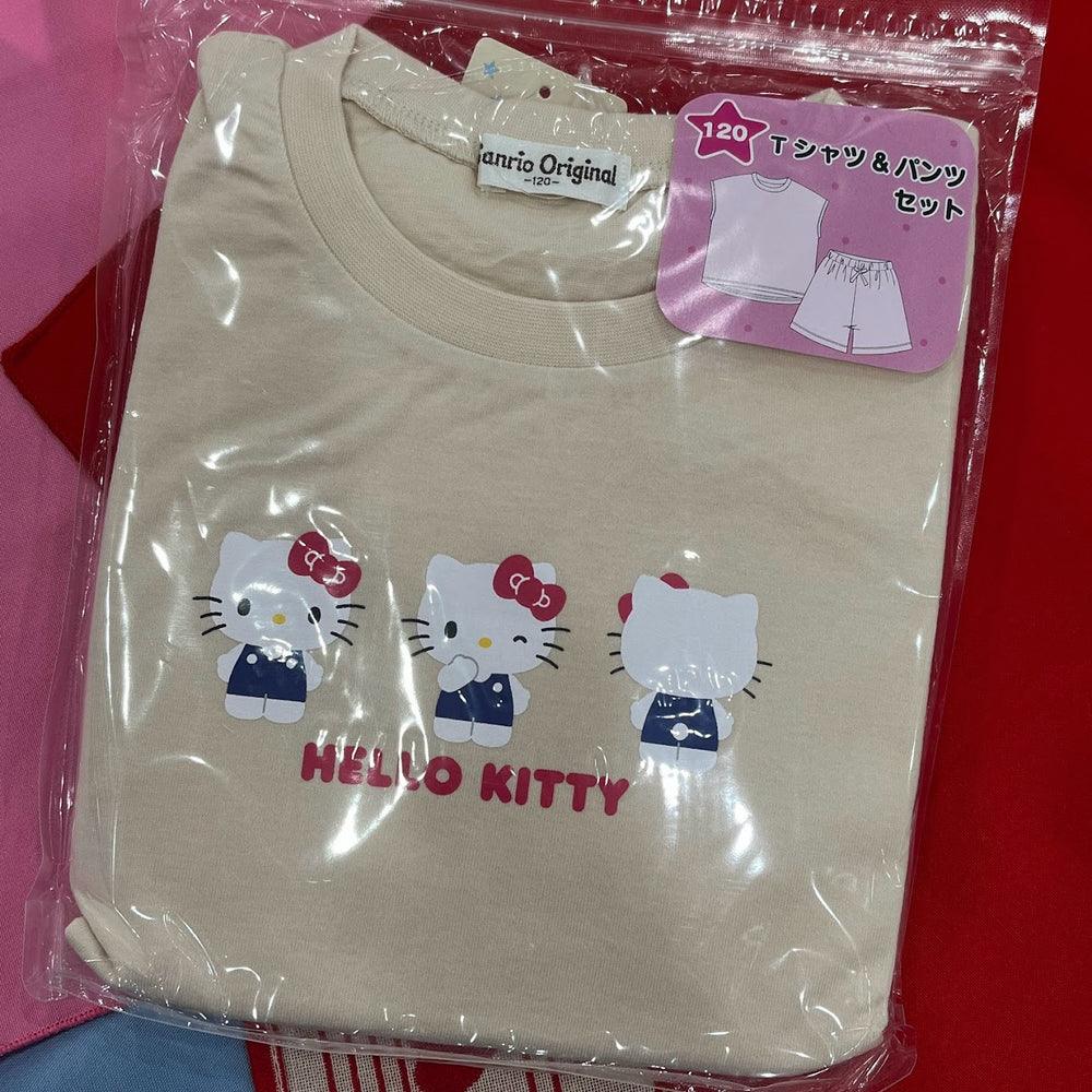 Hello Kitty T-Shirt & Shorts