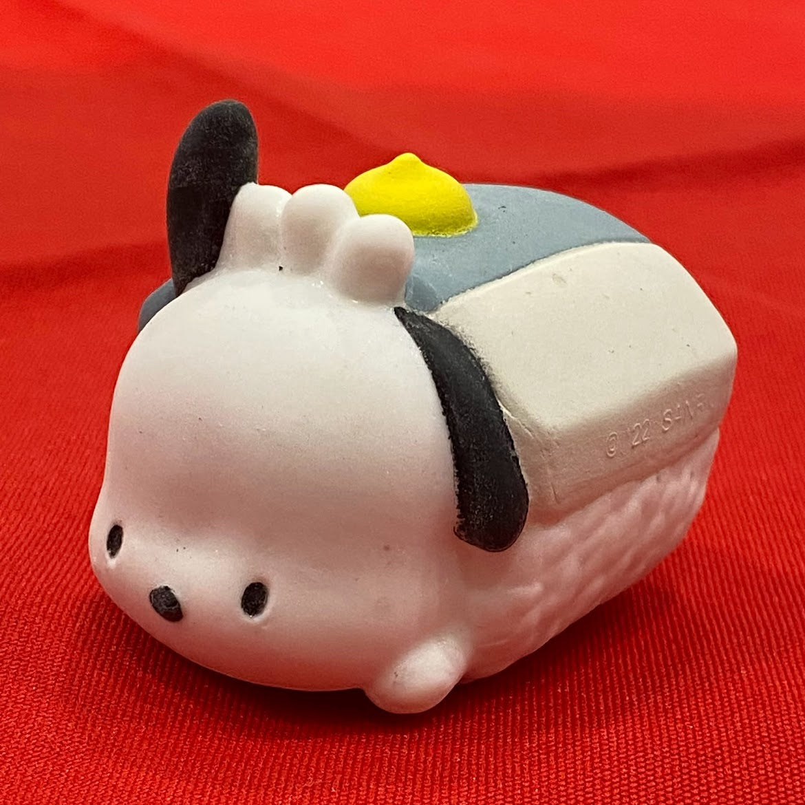 Sanrio Squishy Figure Capsule Sushi Series 4 (Pochacco)