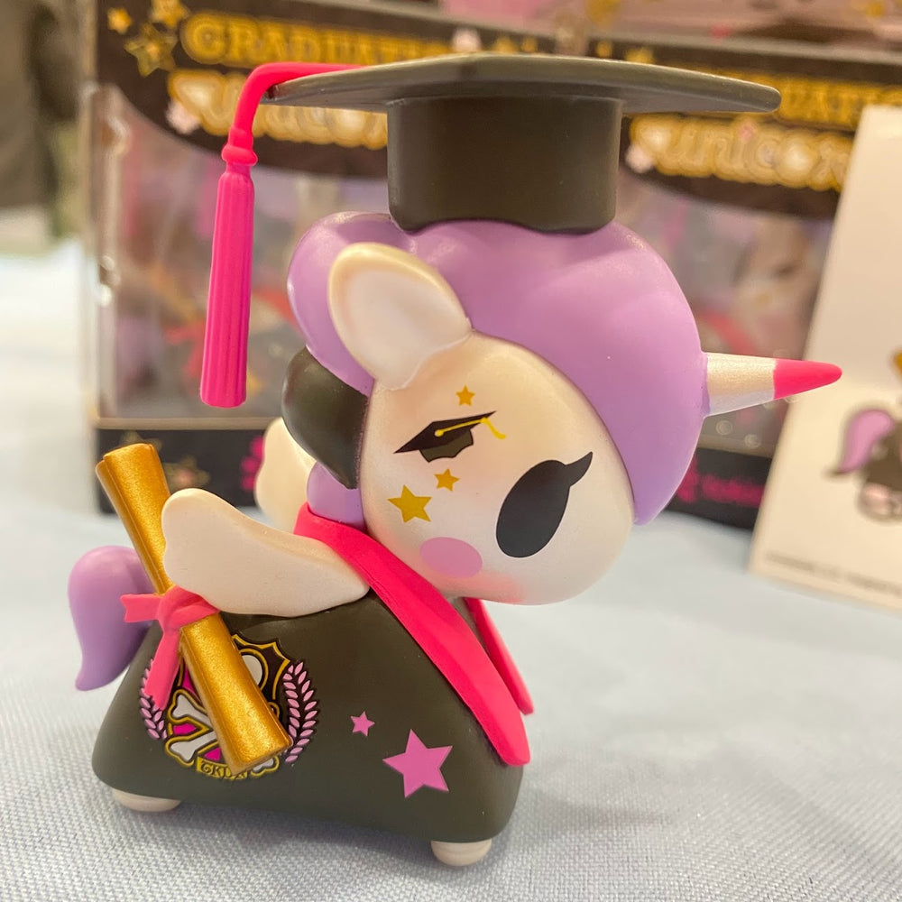 tokidoki Unicorno "Graduation"